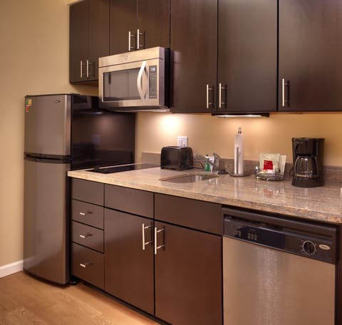 Studio, 2 Queen Beds | Private kitchen | Fridge, microwave, stovetop, dishwasher