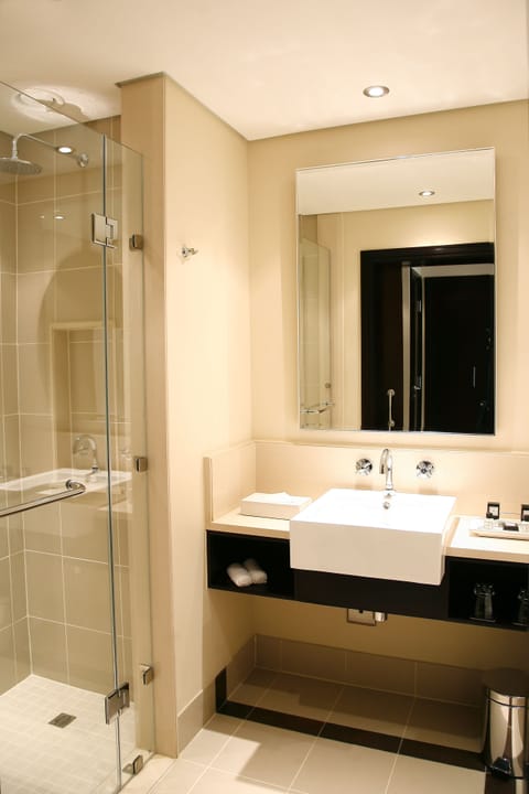 Executive Room | Bathroom | Designer toiletries, hair dryer, bathrobes, slippers