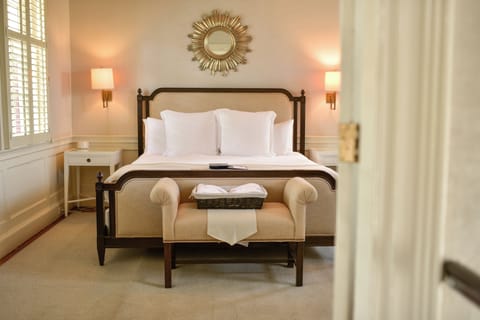 Anson Suite | Frette Italian sheets, premium bedding, Tempur-Pedic beds, free minibar