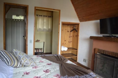 Chalet (Alvenaria) | Minibar, bed sheets