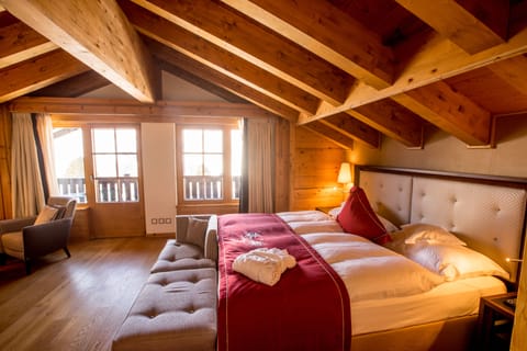 Junior Suite, Balcony, Mountain View (Chalet - Matterhornblick) | Premium bedding, minibar, in-room safe, desk