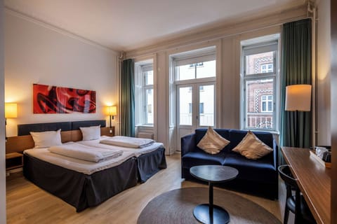 Superior Room | In-room safe, desk, iron/ironing board, free WiFi