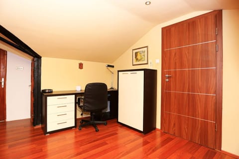 Apartment, 2 Bedrooms, Balcony | Living room