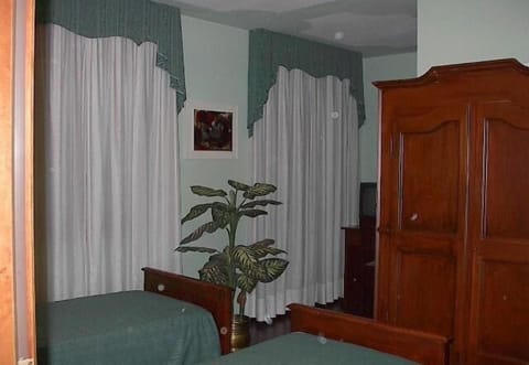 Select Comfort beds, in-room safe, individually decorated