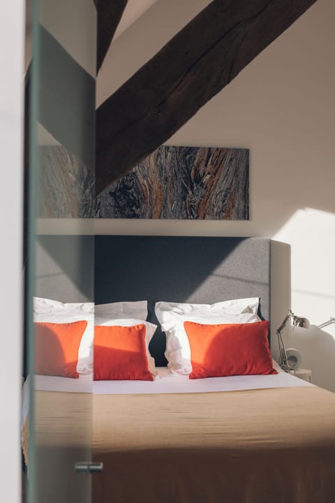 Luxury Double Room | Hypo-allergenic bedding, pillowtop beds, in-room safe, desk