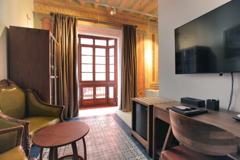 Premium Double Room | Minibar, in-room safe, desk, free WiFi