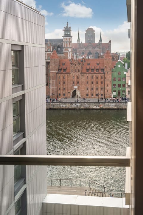 Family Apartment | Balcony