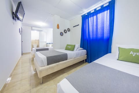 Triple Room | Free WiFi, bed sheets