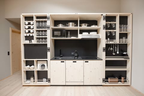 Family Suite | Private kitchen | Espresso maker, electric kettle