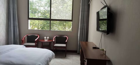 Standard Double Room | Desk, blackout drapes, free WiFi, bed sheets