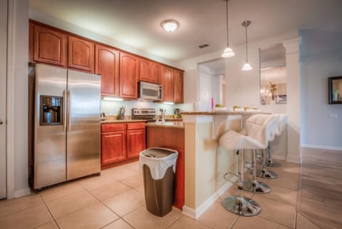 Apartment (3 Bedrooms) | Private kitchen | Fridge, microwave, stovetop, dishwasher