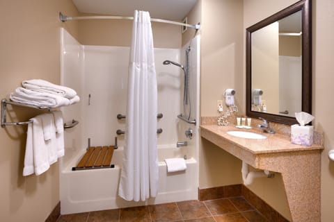 Suite, Accessible, Non Smoking (2 Dble, Comm, Tub, Kitchen) | Room amenity