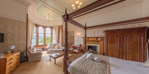 Studio Suite, Four  Poster bed, Sea  View | Hypo-allergenic bedding, individually decorated, individually furnished