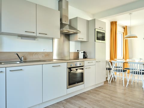 Luxury House, 3 Bedrooms (Ardeche) | Private kitchen | Full-size fridge, microwave, oven, stovetop