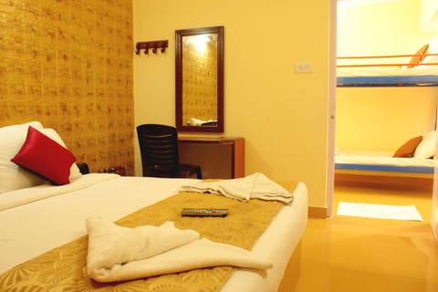 Deluxe Room, 2 Double Beds | Egyptian cotton sheets, premium bedding, in-room safe, desk