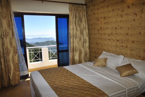 Deluxe Room, 2 Double Beds | Mountain view