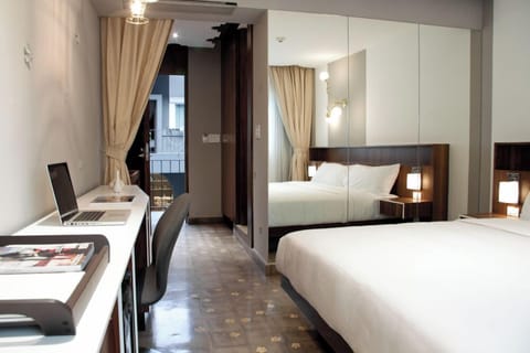 Standard King | Minibar, free WiFi, bed sheets