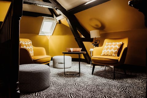 Deluxe Suite | Blackout drapes, free WiFi, bed sheets