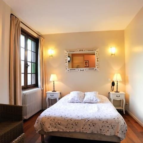 Comfort Double Room, Bathtub | Individually decorated, desk, free WiFi