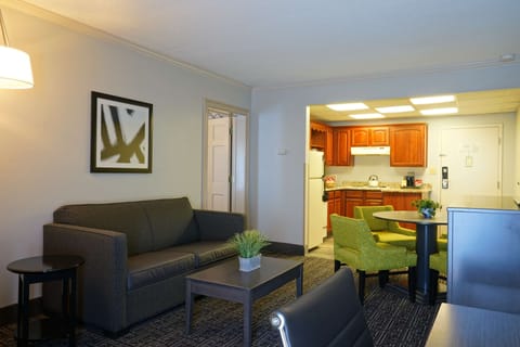 Suite, 1 King Bed with Sofa bed, Non Smoking, Kitchen (with Sofabed) | In-room safe, blackout drapes, iron/ironing board