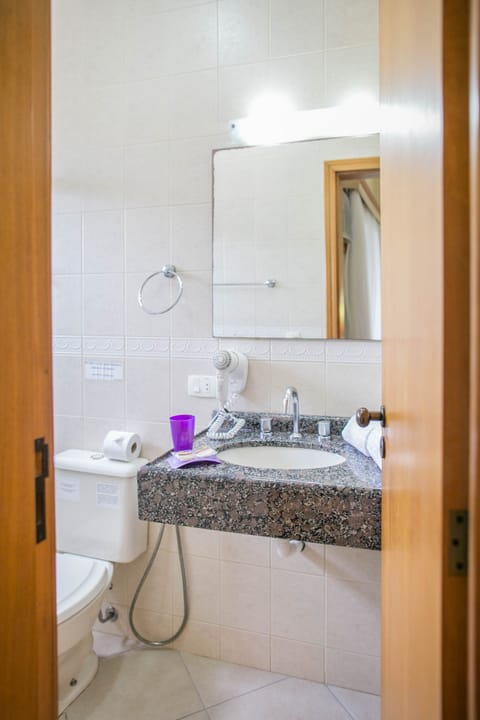 Traditional Apartment | Bathroom | Shower, bidet, towels