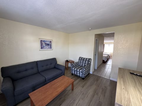 Studio Suite, 2 Queen Beds, Non Smoking | Living area | TV, pay movies