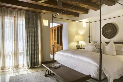 Deluxe Room | Frette Italian sheets, premium bedding, pillowtop beds, free minibar