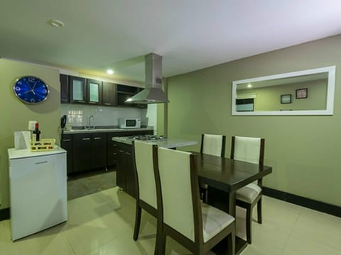 Superior Apartment | In-room dining