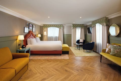 Junior Suite, 1 King Bed (George Walton) | Premium bedding, in-room safe, desk, laptop workspace