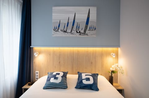 Standard Double or Twin Room | In-room safe, soundproofing, iron/ironing board, free WiFi