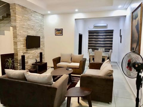 Luxury Apartment, 4 Bedrooms, Non Smoking, City View | Living room | 40-inch LED TV with cable channels, TV