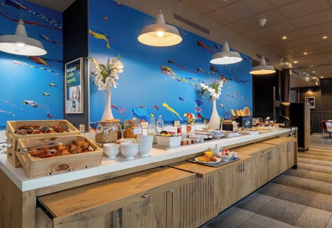 Daily buffet breakfast for a fee