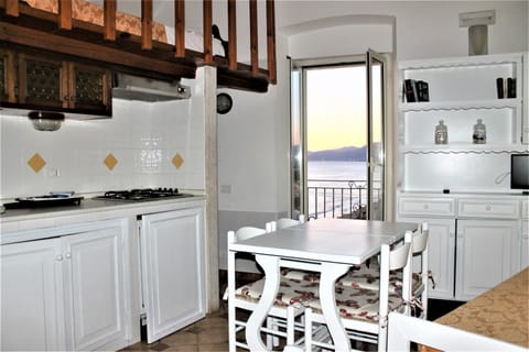 Studio, Balcony, Sea View | In-room safe, individually furnished, free WiFi