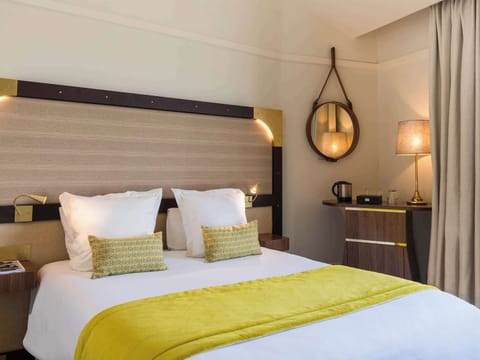 Classic Room, 1 Double Bed | Premium bedding, pillowtop beds, free minibar, in-room safe