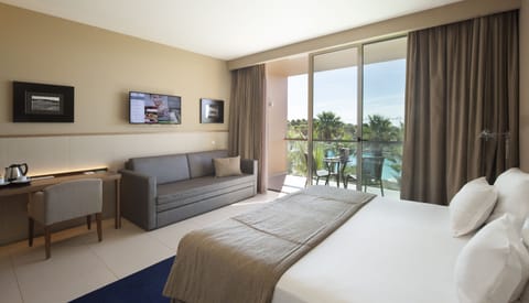 Prestige Double Room, Pool View | Hypo-allergenic bedding, minibar, in-room safe, desk