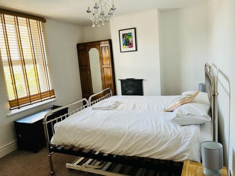 Luxury Cottage | Premium bedding, pillowtop beds, individually decorated