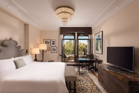 Grand Room, 1 King Bed, Non Smoking, Terrace | Premium bedding, down comforters, minibar, in-room safe