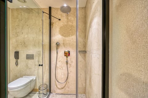 3+1 Residence Sea View With Large Terrace | Bathroom | Shower, rainfall showerhead, designer toiletries, hair dryer