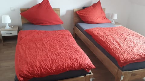 Double Room | Free WiFi, bed sheets