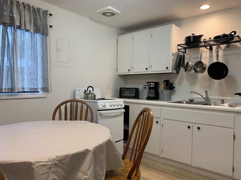 Family Suite, 1 Bedroom (Unit 11) | Private kitchen | Microwave, coffee/tea maker, freezer, paper towels