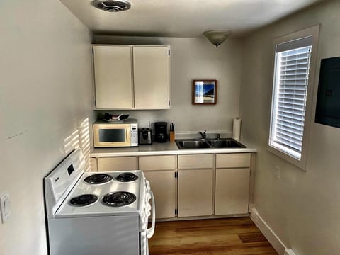 Classic Suite, 1 Bedroom (Unit 9) | Private kitchen | Microwave, coffee/tea maker, freezer, paper towels