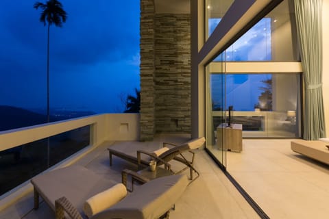 Luxury Villa | Balcony view