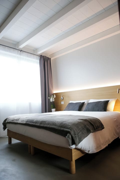 Business Room (Bianchi) | In-room safe, soundproofing, free WiFi, bed sheets