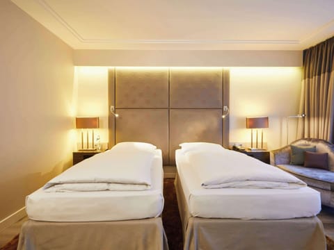 Superior Room, 2 Twin Beds | Hypo-allergenic bedding, minibar, in-room safe, individually decorated