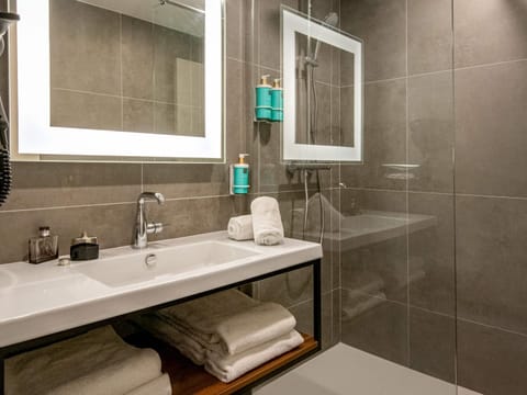 Classic Room, Multiple Beds | Premium bedding, minibar, in-room safe, desk