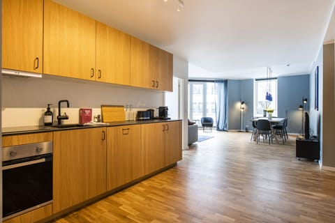 3 bedroom penthouse | Private kitchen | Fridge, microwave, stovetop, dishwasher