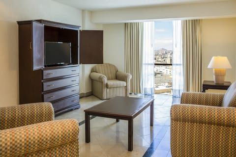 Junior Suite (Master) | In-room safe, desk, iron/ironing board, free WiFi