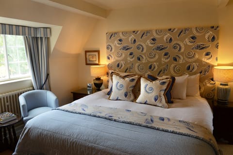 Premium bedding, in-room safe, free WiFi, bed sheets