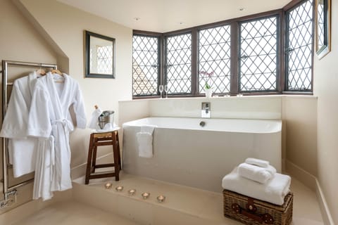 Premier Deluxe | Bathroom | Designer toiletries, hair dryer, bathrobes, towels