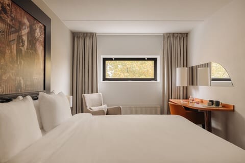 City Double Room | Premium bedding, in-room safe, desk, laptop workspace